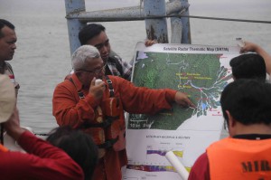 Dr Andang Bachtiar at the start of the field trip summarising what we'll see.