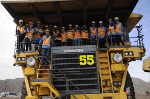 CUMT students and Prof Qu on coal truck, Blackwater Mine, Queensland.